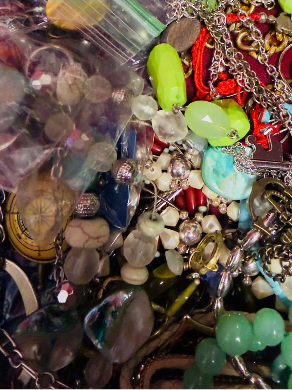 Bulk Costume Jewelry 5 Pound Lot Clean, Wearable, No Junk Or Craft - Picture 5 of 8